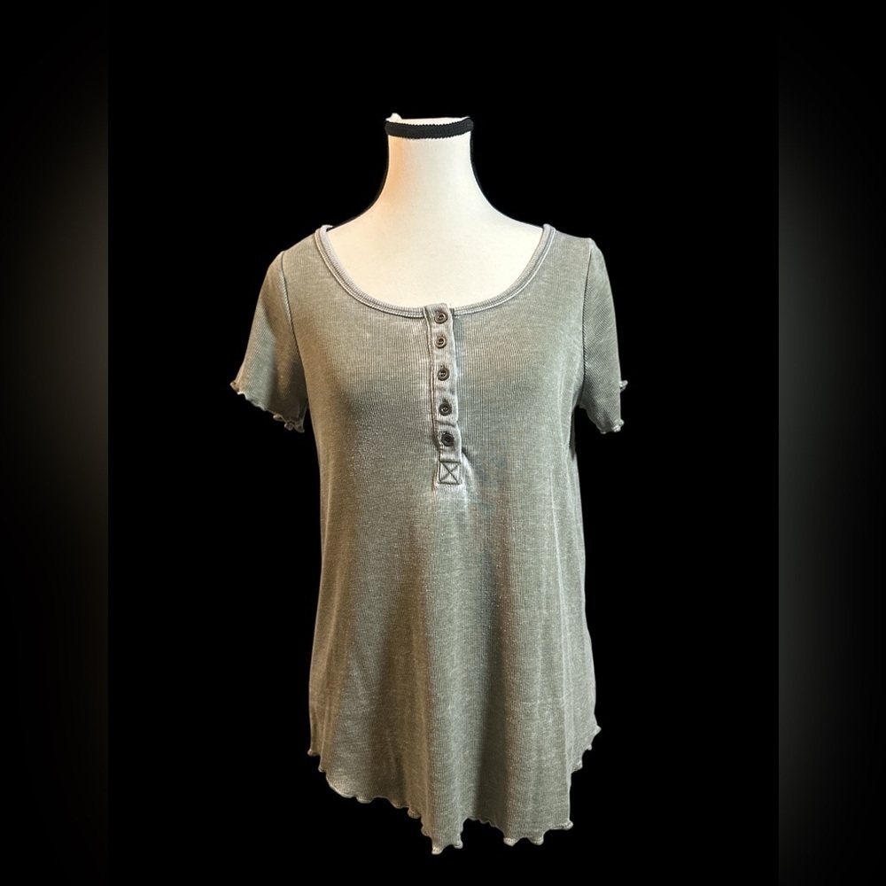 Jane and Delancey Sage Green with Button-Detail Tee